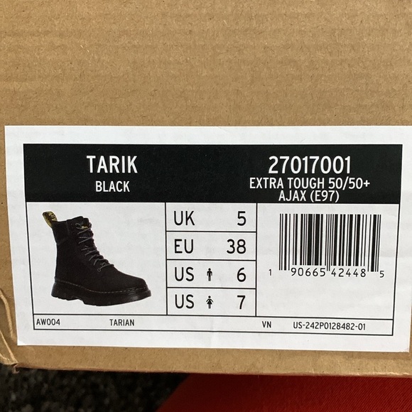 Dr. Martens Tarik Boot - Picture 8 of 14